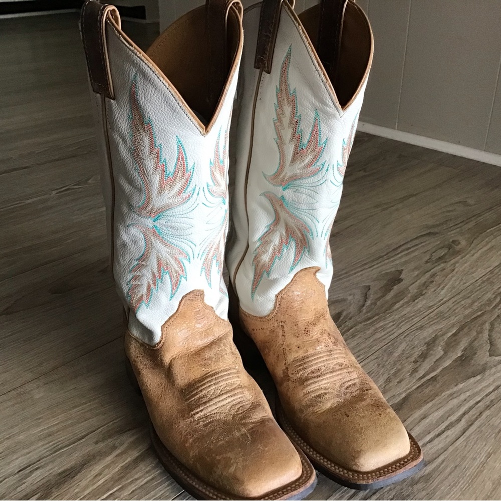 Ladies Justin Cowboy Boots